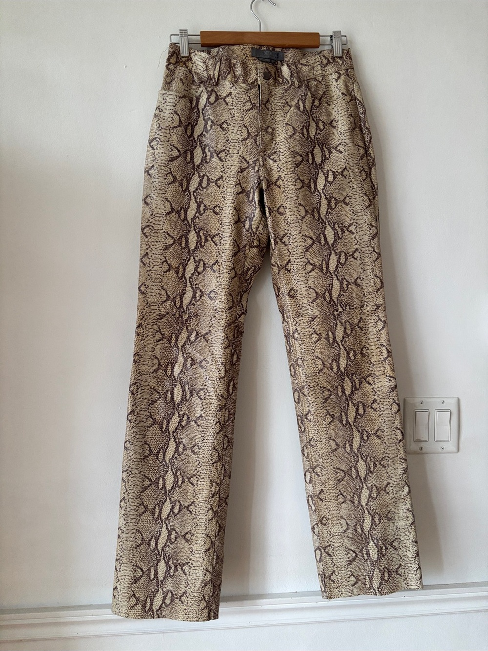 Faux lather Snake-Print pants - Beige & Brown